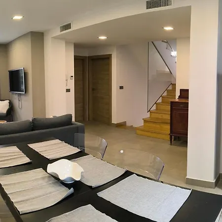 Casa Con Jardín, Aparcamiento *