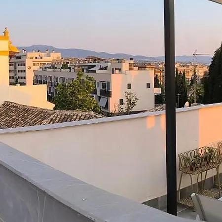 Casa Con Jardín, Aparcamiento *